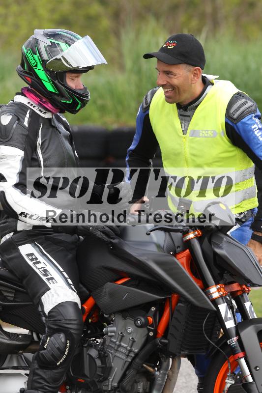 Archiv-2025/10 23.04.2025 Cornu Master School ADR/rot-rouge/46